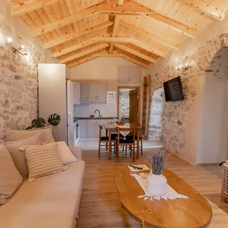 Nyaraló Anemolithos Mani's House